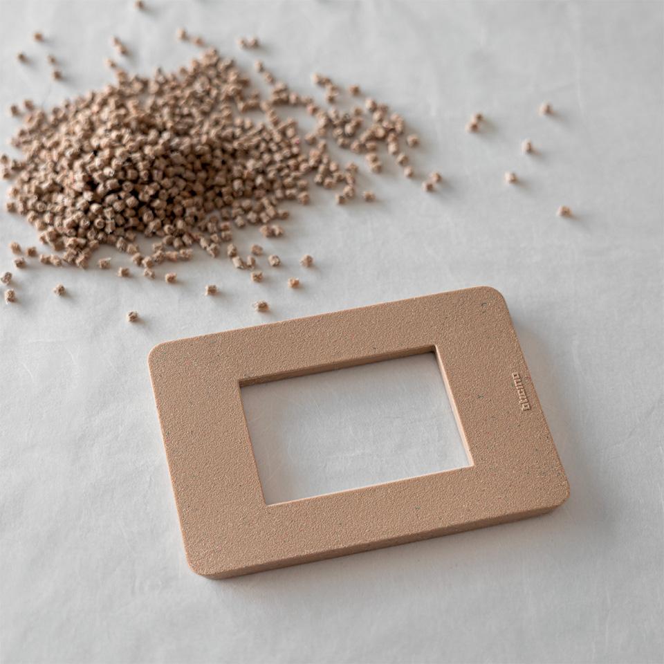 Placca MatixGO realizzata con materiale biodegradabile.